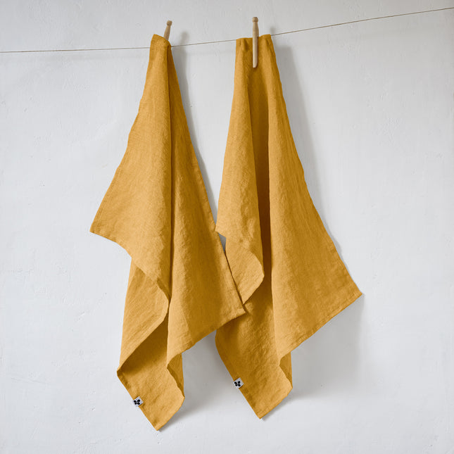 SOLINE Collection, Set of 2 Kitchen Towels in Washed Linen, Miel (yellow)