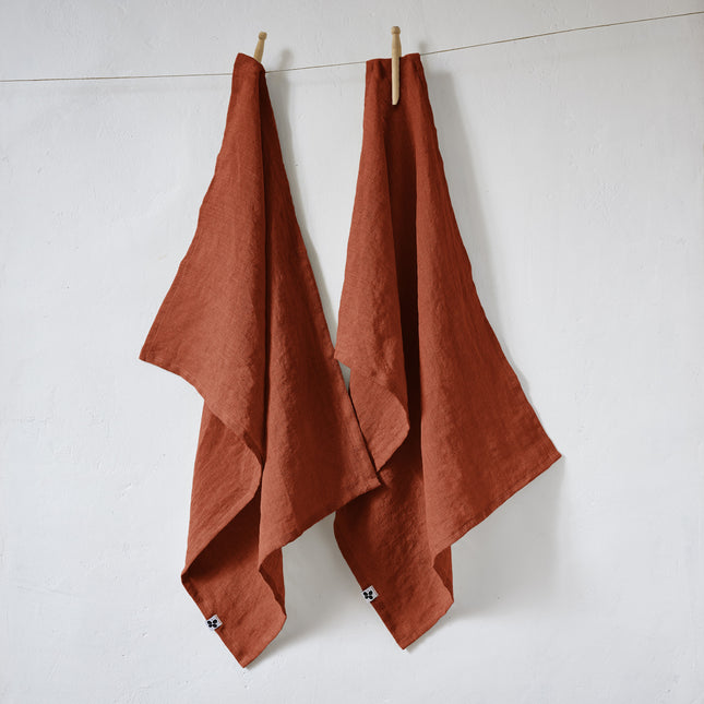 SOLINE Collection, Set of 2 Kitchen Towels in Washed Linen,  Paprika (orange)