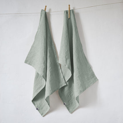 SOLINE Collection, Set of 2 Kitchen Towels in Washed Linen, Eucalyptus (light blue)