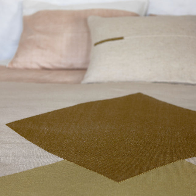 Origami Organic Cotton Throw, Off-white with Olive