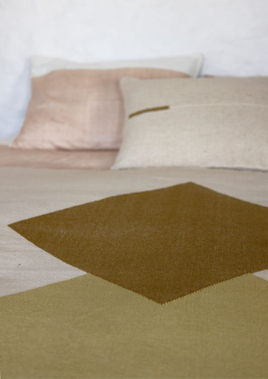 Origami Organic Cotton Throw, Off-white with Olive