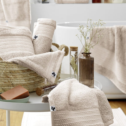 Garance Collection, Bath Sheet in Pampa (natural)