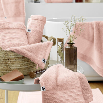GARANCE Collection, Bath sheet in pink